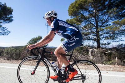 Søren Kragh Andersen fra Team Trefor-Blue Water vandt det uofficielle danske mesterskab i gadeløb. Det skete i Bogense.cykelhold. ?? foto: uggi kaldan