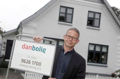 Allan Christensen fra Danbolig har i sine 35 år som ejendomsmægler aldrig oplevet at få så god en start på året. Foto: Henrik Ole Jensen