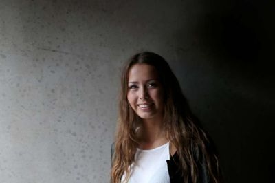 Man forstår godt, hvorfor dommerne i skønhedskonkurrencen Queen of Scandinavia faldt for 16-årige Isabella Lyhne Christensen fra Herning. Den unge gymnasieelev stiller til oktober op i Miss Grand International, der finder sted i Bangkok, Thailand. ? foto: flemming hansen