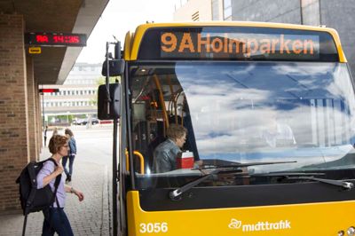 Midttrafik vil høre kundernes mening om den nye køreplan. Foto: Tom Laursen
