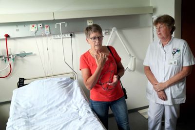 Anne Olesen (t.v.) havde 40 års erfaring som sosu-assistent, og Randi Knudsen havde været på sygehuset i Herning i mere 21 år, da de for godt tre år siden blev fyret som led i en sparerunde. Sammen med to andre af de i alt otte kollektivt afskedigede social- og sundhedsassistenter valgte de at få sagen prøvet ved Arbejdsretten. ?Foto: Flemming Hansen