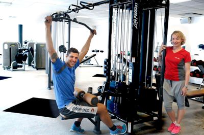 - Vi vil gerne skabe noget for os selv og for byen, sagde Kirstine og Esben Damgaard ved åbningen af Glad Fitness i Sunds. I dag har de over 200 medlemmer.?foto: henrik ole jensen