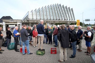 Debat om hvad der skal der ske med Utzontaget på tankstationen. Foto: Flemming Hansen