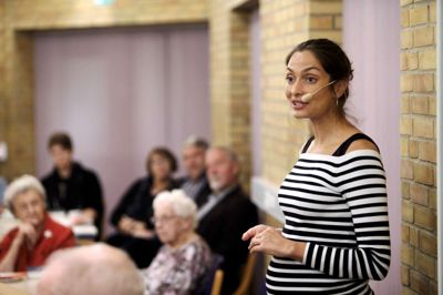Anja Fonseca, der er kendt fra vejrvært på DR, fortalte i aftes om bulimi, som hun led af i 17 år. Spiseforstyrrelsen tog til i gymnasiet, og typisk kastede hun op tre til seks gange om dagen. Hun skjulte det for alle i de år. ?foto: Flemming Hansen