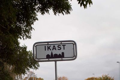 Navnet Ikast er ikke dét, de landsdækkende aviser har mest travlt med at skrive. Men det sker da. ?Foto: Thomas Vang Nielsen