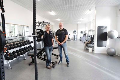Ejerne af det Dit Center i Vildbjerg, Peter Jørgensen (t.v.) og Peter Nielsen, har åbnet endnu et center, så der nu også findes et i Skibbild-Nøvling. Foto: Henrik Ole Jensen
