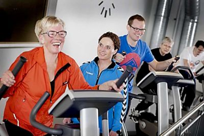 Sunds Forenings Fitness har mange tilbud til medlemmerne. Nu også en professionel træningscykel, som man kan forcere Alpe d'Huez på. ?PR-Foto