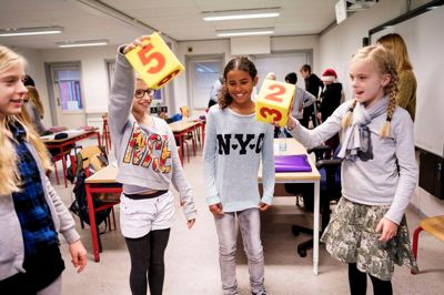 Fem skoler i Ikast-Brande deltager i den landsdækkende kampagne »Sæt Skolen i Bevægelse Stafetten«. ?Foto: Johnny Wichmann
