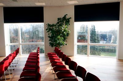 »Himmelrummet« på Brande Højskole danner rammen om det allerførste møde i Forum Brande mandag 11. maj.