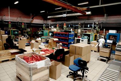Kifa Plast i Herning er et af 30 virksomhedscentre, der har et tæt parløb med Herning Kommune om at etablere praktikforløb under særlige vilkår. Foto: Henrik Ole Jensen