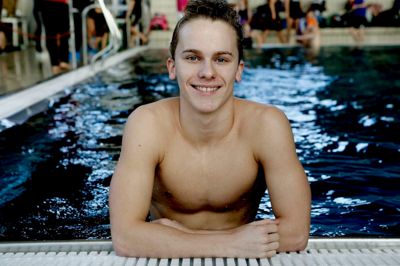 Magnus Fallesen vandt juniorsølv på førstedagen af DM på kortbane. I aftes fulgte Magnus Høgild og Trine Kjøngerskov trop med de næste lokale medaljer. ?Foto: Henrik Ole Jensen
