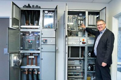 KK Group har med selskabet KK Wind Solutions specialiseret sig i at lave elektriske styresystemer til vindbranchen, og administrerende direktør Tommy Jespersen står i spidsen for 875 medarbejdere, hvor af 230 er ved hovedkontoret i Ikast. ? Foto: Tom Laursen
