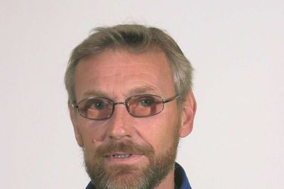 Næsten 42 års aktiv tjeneste hos EnergiMidt byttes ved årsskiftet med et velfortjent otium. Henning Jørgensen har dog ingen planer om at skrue ned for sit aktive liv. Det ligger ikke rigtigt til ham. ?Foto: EnergiMidt