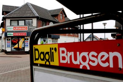 Sdr. Felding i 2017. Byens Brugsforening lånte dengang 1,6 millioner kroner af medlemmerne til at opføre den 750 kvadratmeter nye moderne butik. Nu er gælden til medlemmerne betalt tilbage.
