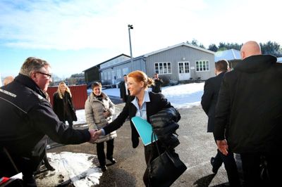 Inger Støjberg (V) på besøg i det gamle fængsel, mens man er ved at gøre klar til noget nyt klientel. Foto: Flemming Hansen