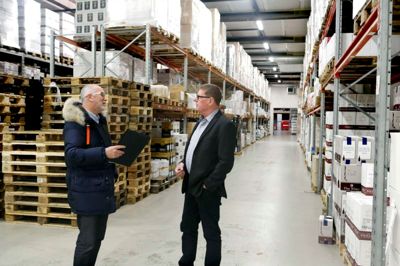 Søren Falk Lauritsen har som deltager i serien valgt at møde John Henriksen fra Excellent Wine til en snak om udvikling og udfordringer i hans branche. Foto: Henrik Ole Jensen