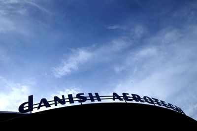 Danish Aerotech havde udsigt til store ordrer som underleverandør til den producent, der skal levere de nye danske kampfly. Men beslutningen om kampflyene er blevet udskudt flere gange, og andre mistede ordrer udløste kort før jul en konkursbegæring i Karup-virksomheden. ?Foto: Flemming Hansen