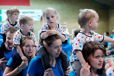 14 gymnastikhold er på gulvet i Videbæk Idræts- og Fritidscenter lørdag. Her et billede fra en tidligere opvisning. ?Foto: Flemming Hansen