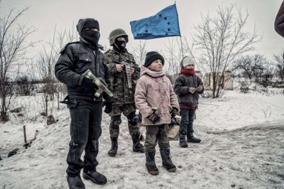 En fotoudstilling med fokus på borgerkrigen i Ukraine gæster 20. og 21. februar Ikast Bibliotek. ?Foto: Tom Daams