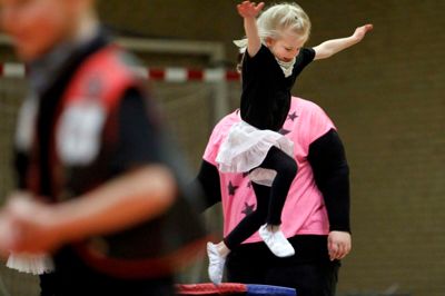 I år holdes gymnastik-opvisningen i Sdr. Felding Hallen en fredag aften. Det er 4. marts, hvor der bagefter er børnediskotek. ??? foto: Flemming Hansen