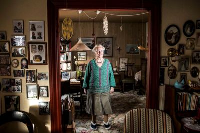Edel Holmgaard er en aktiv dame, selvom hun runder 90 år i denne måned. Hun har ikke tænkt sig at tage den med ro. ?foto: Tom Laursen