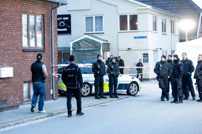 Black Army i Herning har klubhus i Danmarksgade, hvor lokalpolitiet ved flere lejligheder har været rigt repræsenteret - som her ved en Black Army-fest i april. Foto: tom laursen