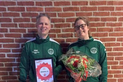 Poul Janik Jensen og Rhandy Nagy er trænere for Herning Floorball Clubs special olympics-hold. Det arbejde værdsætter Dansk Floorball Union, som lørdag gav Herning årets initiativpris. ?Privatfoto