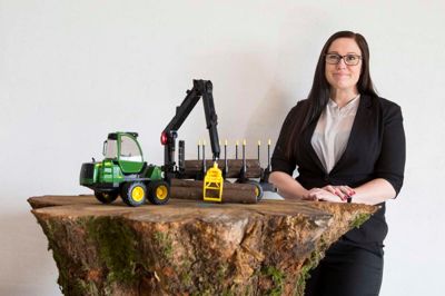 Louise Møller fra Brdr. Willemoes Skovservice i Ikast er ny aktivitets-koordinator på dyrskuet i Aulum. ? foto: Tom Laursen
