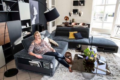 Franchisetager i London, Mireille Baumgart, fortæller, at kunderne har taget godt imod de nye produkter. - Copenhagen solgte inden vi havde fået det i butikkerne. Kunderne købte det ud fra billeder, og det er ret utroligt, siger Mireille Baumgart, som også har store forventninger til Harvard-sofaen. ? Foto: Tom Laursen