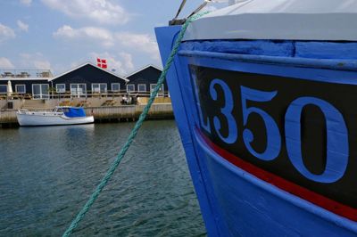 I går indviede Handbjerg Marina lystbådehavnens egen musik-kutter, L350 »Karin« - som i den forbindelse fik et nyt efternavn og nu hedder »Karin Vestfjord«. Foto: Sune Nordby