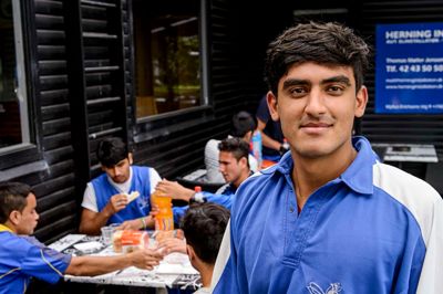 Asadullah Mangal er meget glad for, at Herning Cricket Club har givet ham og de andre unge afghanere chancen for at spille den traditionsrige sport. ? Foto: Jørn Deleuran