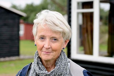Rie Meltzer Hansen, Gjellerup:
- Det var nogle fine beskrivelser fra en god og inspirerende fortæller. Min far arbejdede herude fra 1944 og op i 50'erne, så jeg har været her meget som barn. Han boede i Hammerum og cyklede herud hver dag. Han har blandt andet fortalt om sandskredene, og han har selv været med til at grave døde fri af sandet, så der er ingen tvivl om, at det har været barske forhold.