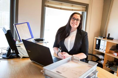 Louise Møller har haft travlt med at tage imod tilmeldinger. Hun giver dyrskuets »ekspert-udstillere« æren for den store fremgang. ?foto: Tom laursen