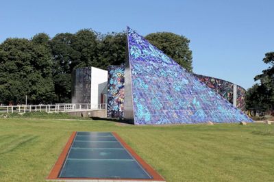 Carl-Henning Pedersen & Else Alfelts Museum i Birk, der med et underjordisk byggeri næsten har fået fordoblet sin størrelse, har noget at vise frem både inden og uden døre. ?Foto: Christian Sjurman