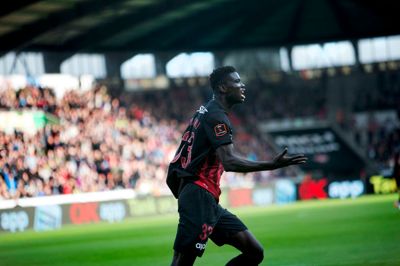 At Paul Onuachu og FCM ville nette tre gange, havde mange tippere forudset, men at det ville ende 3-3, havde ingen spået. Foto: Flemming Hansen