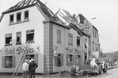 Hotel Dalgas nedbrændte 28. maj 1983. Med samlede brandskader for 8,5 milloner kroner blev branden den næstdyreste i landet det år. Foto: Ole Lauritsen