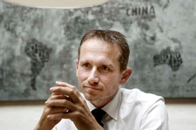 Kristian Jensen fra Lind er både torsdag og fredag i denne uge i Riga i Letland. Her skal han både mødes med andre udenrigsministre, men også med danske virksomheder i landet. ?Foto: Henrik Ole Jensen