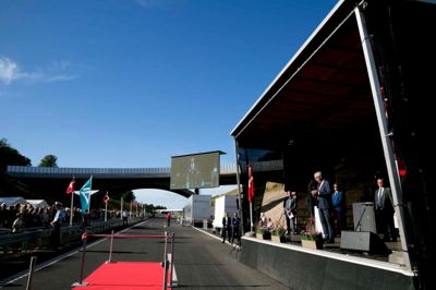 Inden snoreklippet var der taler ved Transport- og bygningsminister Hans Christian Schmidt, borgmester i Silkeborg Kommune, Steen Vindum og vejdirektør Jens Holmboe. Foto: Jacob Stigsen Andersen