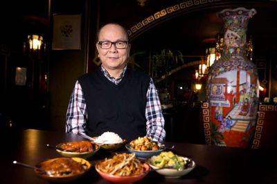 Tony Cheng har valgt at lukke ned China House i Østergade for at rejse tilbage til Hong Kong og pleje sin mor, hvis helbred desværre ikke så godt. Foto: Flemming Hansen