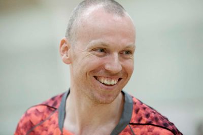 Cheftræner Sune Gavnholt har meget at smile af i Ikast FS Badminton. Foto: Henrik Ole Jensen (Arkiv)