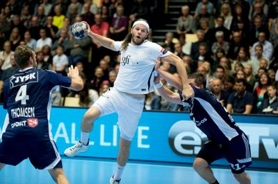 BSV-forsvaret havde svært ved at styre Mikkel Hansen og de andre PSG-stjerner i Jyske Bank Boxen. ?Foto: Jakob Stigsen Andersen