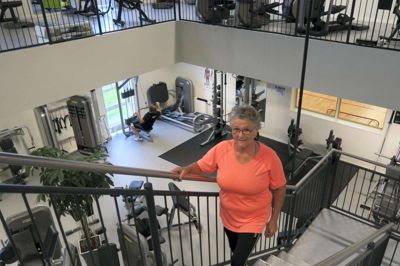 Inge Precht fra Sunds Forenings Fitness er blevet centrum i en principsag om efterlønnere og lediges muligheder for at yde frivilligt ulønnet arbejde uden at blive trukket i deres efterløn eller dagpenge. Beskæftigelsesminister Troels Lund Poulsen (V) er nu gået ind i sagen. ?foto: jesper wind