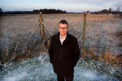 Lars Krarup regner ikke med, at politiskoleforløbets mange kritikere vil få held til at ændre i regeringens beslutning om at placere skolen på grunden på Svanekevej i Herning. Foto: Henrik Ole Jensen