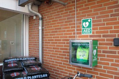 Den nye hjertestarter ved ABC. ? Foto: ole Skydt