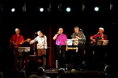 Oldies-gruppen Det hule host spiller i Bøllingsø Bryghus. PR-Foto
