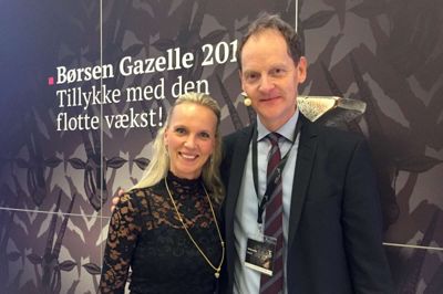 Designer Christina Hembo og Børsens chefredaktør Niels Lunde ved gazelle-uddelingen onsdag i sidste uge. ?Pr-foto