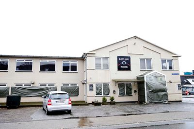 Black Armys tilholdssted på Danmarksgade midt i Herning blev i dag ransaget af politiet.?foto: Flemming Hansen