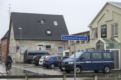 Myndighederne holder øje med Black Army og om byens børn og unge bliver tiltrukket af banden og rekrutteret. UngHerning har to mentorer uddannet til at tage sig af unge, der kan blive radikaliseret. De skal også bruges mod unge, der tiltrækkes af Black Army.?foto: jesper wind