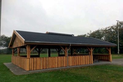 Landdistriktspuljen var blandt andet med til at finansiere borgerhytten her i Ørnhøj i det forgangne år. Til næste år er det byens petanquespillere, som får glæde af midlerne, når de kan se frem til at drikke deres kaffe i ly for regn og vind. ?Privatfoto
