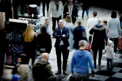 De seneste år har omkring 3,3 millioner gæster besøgt herningCentret, hvor centerchef Kim Lauritsen sørger for oplevelser og aktiviteter for store og små. Han forventer, at der 175 dage om året er en anden form for aktivitet eller oplevelse i fremtiden.? Foto: Henrik Ole Jensen